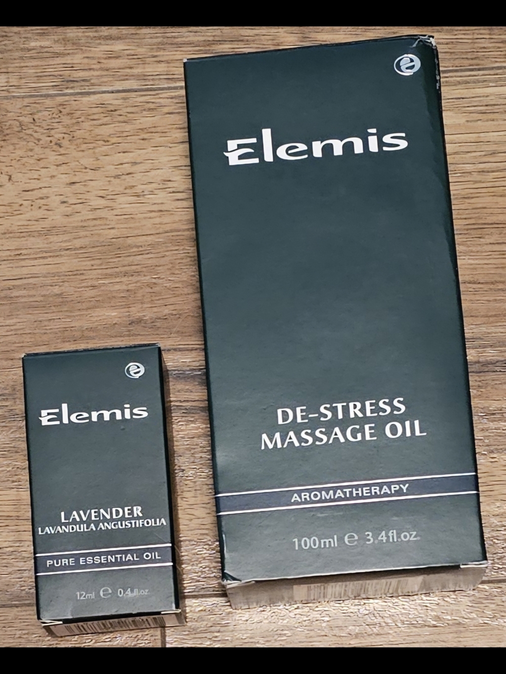 ELEMIS De-Stress Massage Oil & Lavender Essential Oil